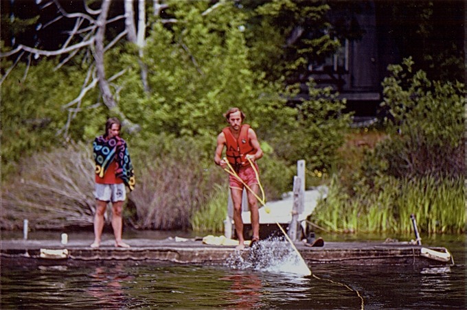 pic_waterskiingI_B