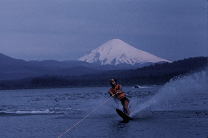 waterskiingIg01